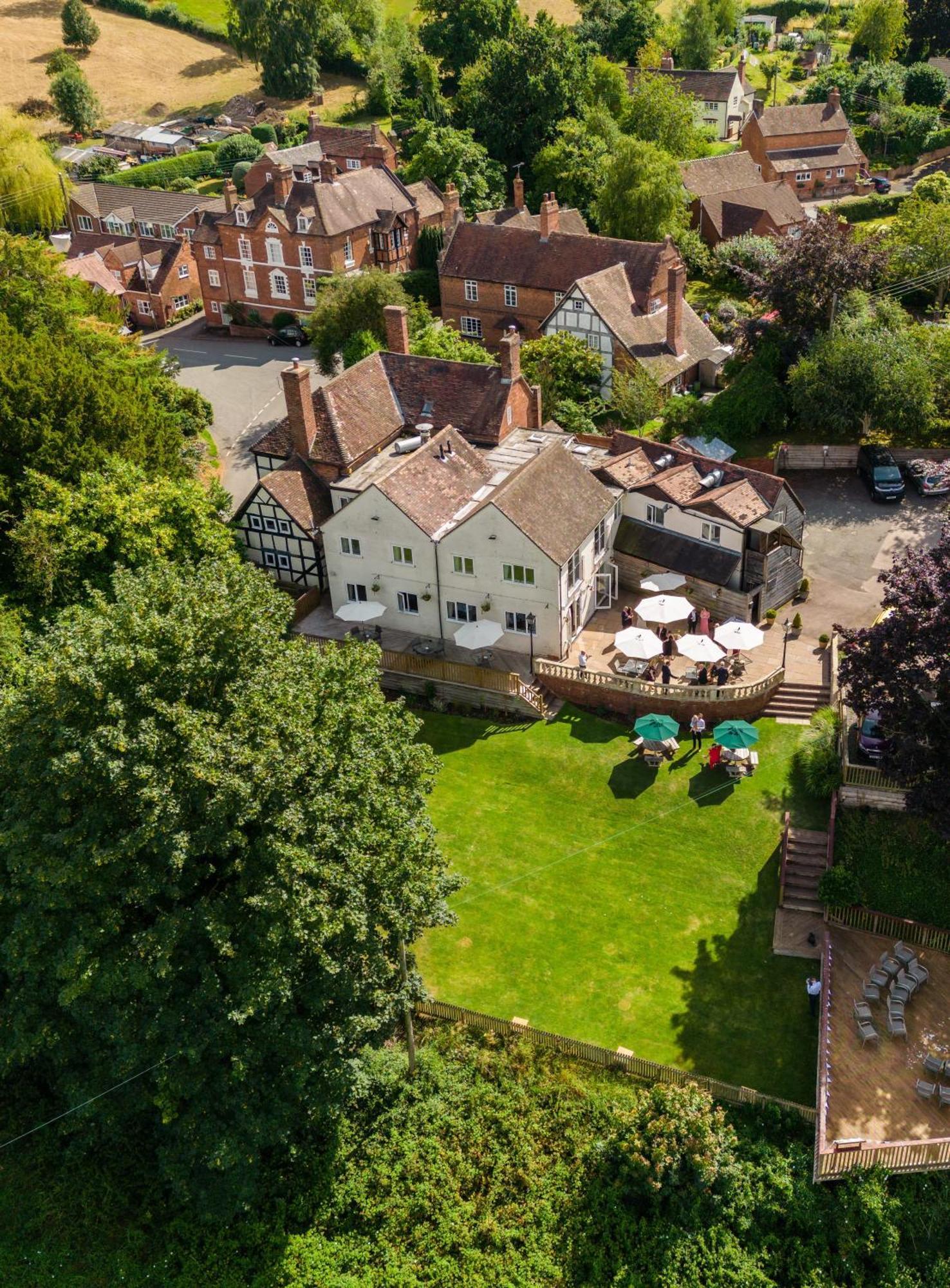Отель The Manor At Abberley Экстерьер фото